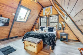 9 Mi to Big Boulder Mtn: A-frame Cabin w/ Hot Tub - Image 3