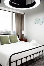 Elegant 2BR/2BA Retreat | Stunning Capitol Views - Image 4