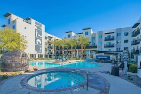 Chic condo w/ pool & hot tub access - Image 4