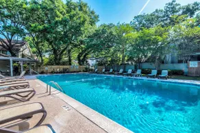 Renovated! Coastal 3 Bedroom in the Heart of MTP - Image 3