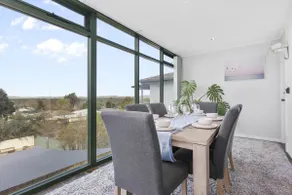 Large 5BR Retreat - Sleeps 10 - Outdoor Entertaining - Image 2