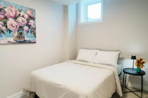 The Amber Suite | Close to Airport - Image 3