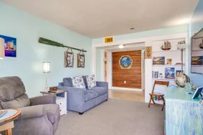 Steps to Sand: Panama City Beach Apartment! - Image 4