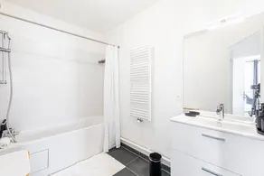CityHome - Sunny Retreat Minutes from Paris - Image 5