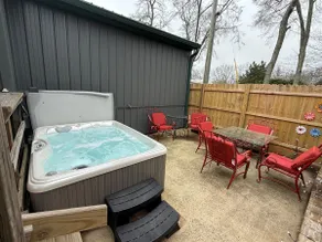 Pet Friendly Lake of Egypt Home with Hot Tub, RV H - Image 3