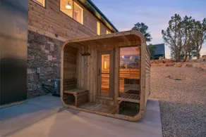 High Desert Home Modern Luxury Near Zion NP - Image 4