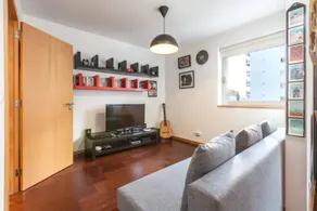 GuestReady-Broken Record|1BR apt|Balcony|Parking - Image 4
