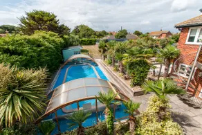Botany Bay Beach House - Sleeps 8 - Stunning Sea Views - Image 3