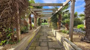 Botany Bay Beach House - Sleeps 8 - Stunning Sea Views - Image 4