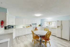 Spacious & comfortable home close to the Habor, Sa - Image 3