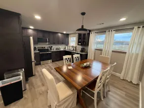 Updated home connected to Veterans Memorial Park - Image 2