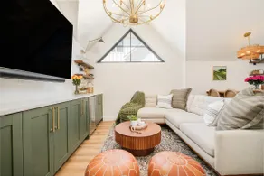 Luxe Designer Flat on Sloans Lake w/ Rooftop Deck - Image 5