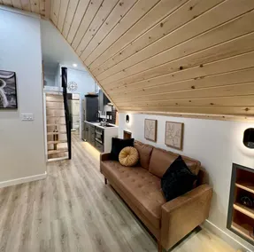 Canyon Hideaway - Image 2