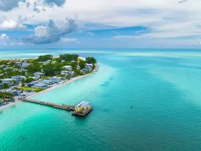 Castaway Cottage Near IMG and Beaches - Image 5