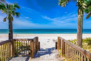 Castaway Cottage Near IMG and Beaches - Image 2