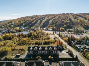 Domaine Nymark 2BR ski resort St-Sauveur In & Out #205 - Image 2