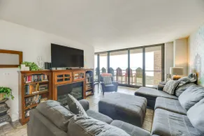 7th-floor Oceanfront Unit w/ Pools in Port Aransas - Image 3