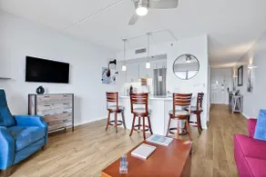 The View! On Water Street! Free parking - Image 3
