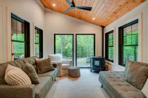Family-Friendly Chalet: Hot Tub, Games, Fire Pit - Image 5
