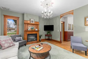 Chic Getaway | Fireplaces & Ensuite Bedrooms - Image 5