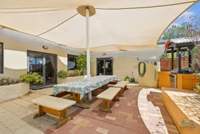 Beach Side Retreat - Image 5