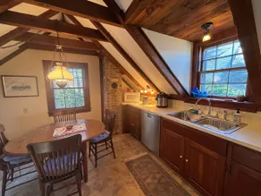 2 Bedroom Apartment Oasis, Ogunquit - Image 4