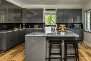 4BR Lake View Retreat | 4,000sqft | Sleeps 12 - Image 3