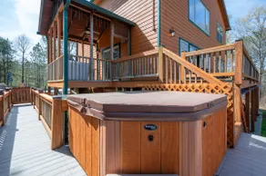 Poolside Mountain Retreat- Luxury Family-sized - Image 3