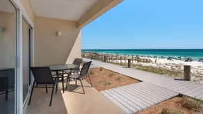 Beachfront Destin Condo + Free Dolphin Cruise! - Image 4