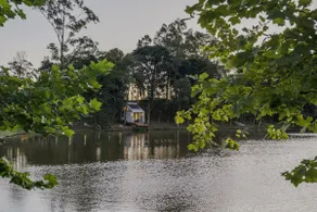Retreat with Private Lake in the Valley of the Vineyards - Image 2