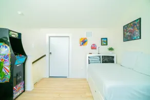 3BR/Serene Garden/City Lights-8 min to Six Flags - Image 5