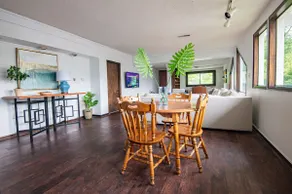 Tri-City BrightHaus – Groups/WiFi/Spacious/Comfy - Image 4