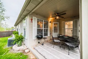 Luxury 4BR w/ King Bed | Fast Wi-Fi | Private Yard - Image 5