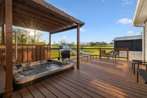 Converted MiniFarm North of Nashville with Hot Tub - Image 2