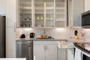 Fresh 1 BR Near Dallas Medical District + Parking - Image 5