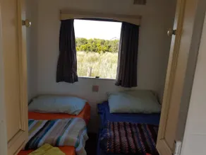 2 bed-Sleeps 4-Free Parking-Pet Friendly - Image 3