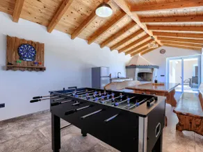 Villa Fortuna spatious villa for 8 guests with pool and garden Ferienhaus Istrien - Image 5