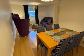 2 Bed-sleeps 3-parking-town Centre - Image 5