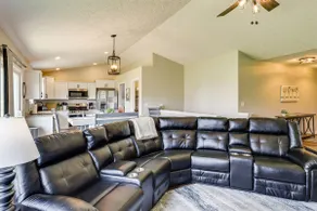 Deck & Outdoor Dining: Family Getaway in Dry Ridge - Image 4