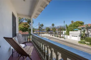 The Marlowe Seaside Inn | Steps to Beach - Image 2