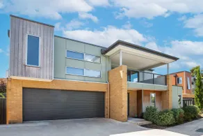 Bendigo Signature Accommodation on Honeysuckle - Image 5