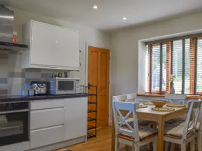 Dandelion Cottage - Image 5