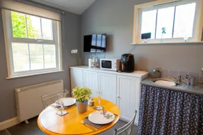The Den - Winchelsea - Image 3