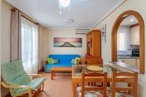 Pretty Bungalow With Private Garden - Image 5