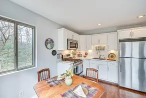 8 Mi to Lake Michigan: Creative Retreat w/ Deck! - Image 2