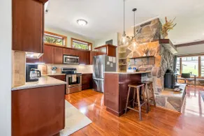 Riverside Cottage w/Hot Tub near Trails&Vineyard - Image 3