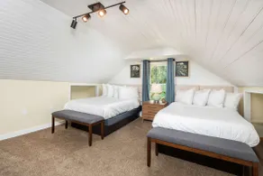 Cozy suite w/mountain views & bikes - Image 4