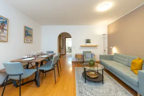 Cozy Central Duplex, Garden & Family Comfort - Image 2