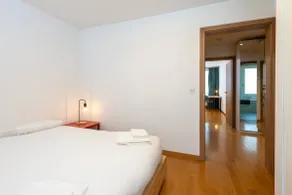 Cozy Central Duplex, Garden & Family Comfort - Image 4