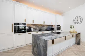 1 Min Walk to Harrods, Knightsbridge Penthouse - Image 2